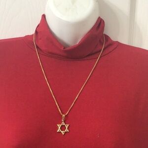 Star of David gold colored stainless steel pendant & chain. Unisex & children.